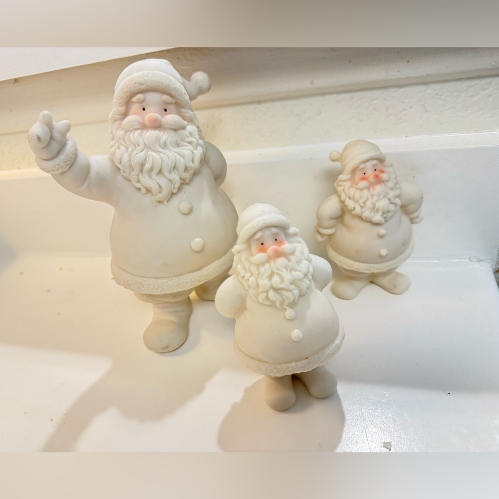 Vintage Santa Claus Christmas figurine set of three